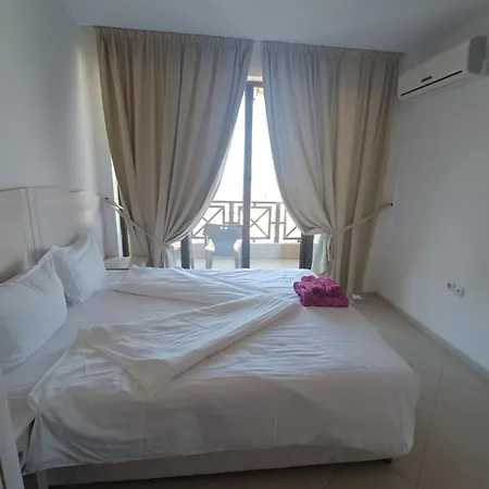 公寓 Oasis 2 Bedroom *